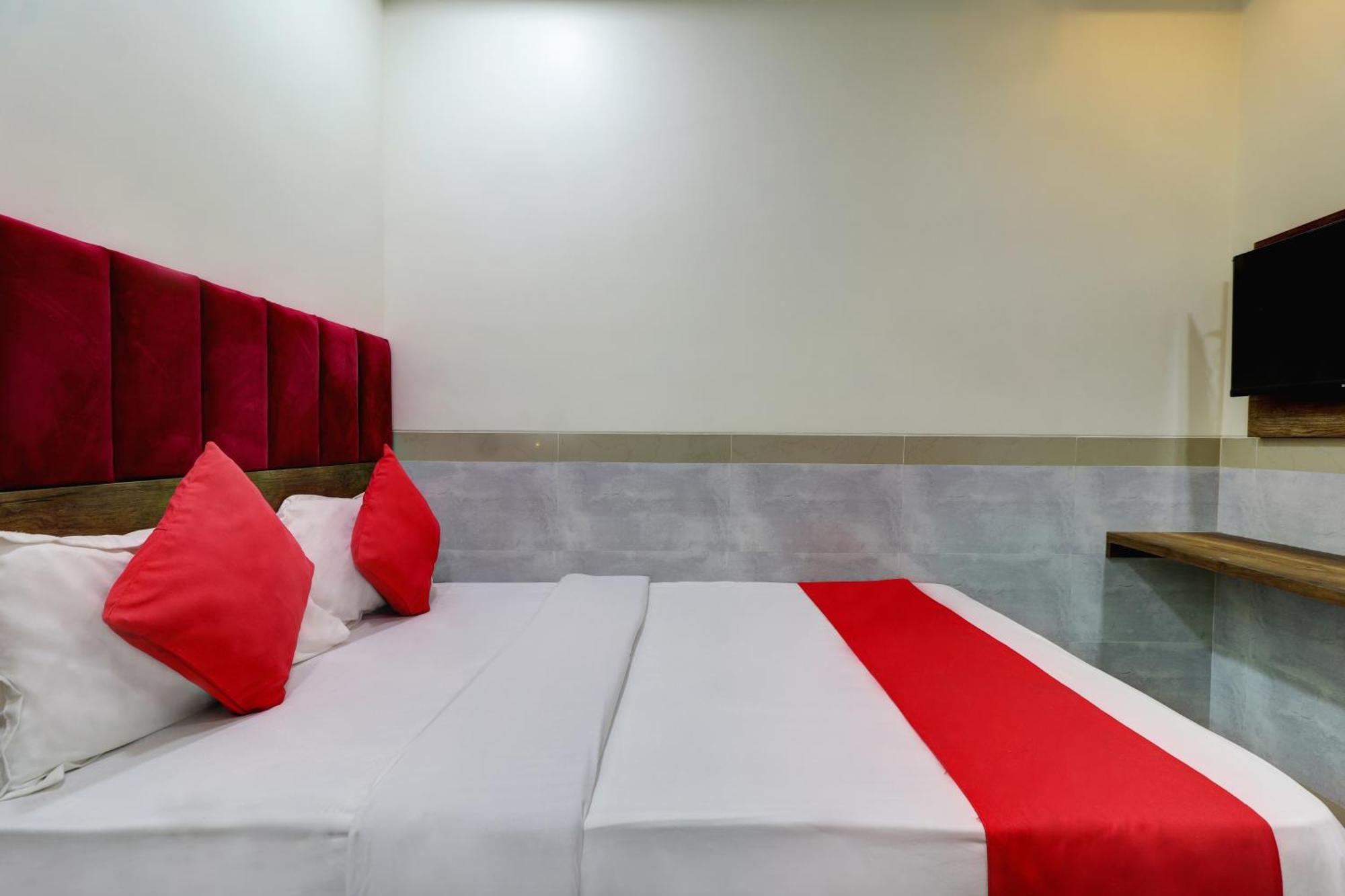 Hotel New Balaji Residency Мумбаї Екстер'єр фото