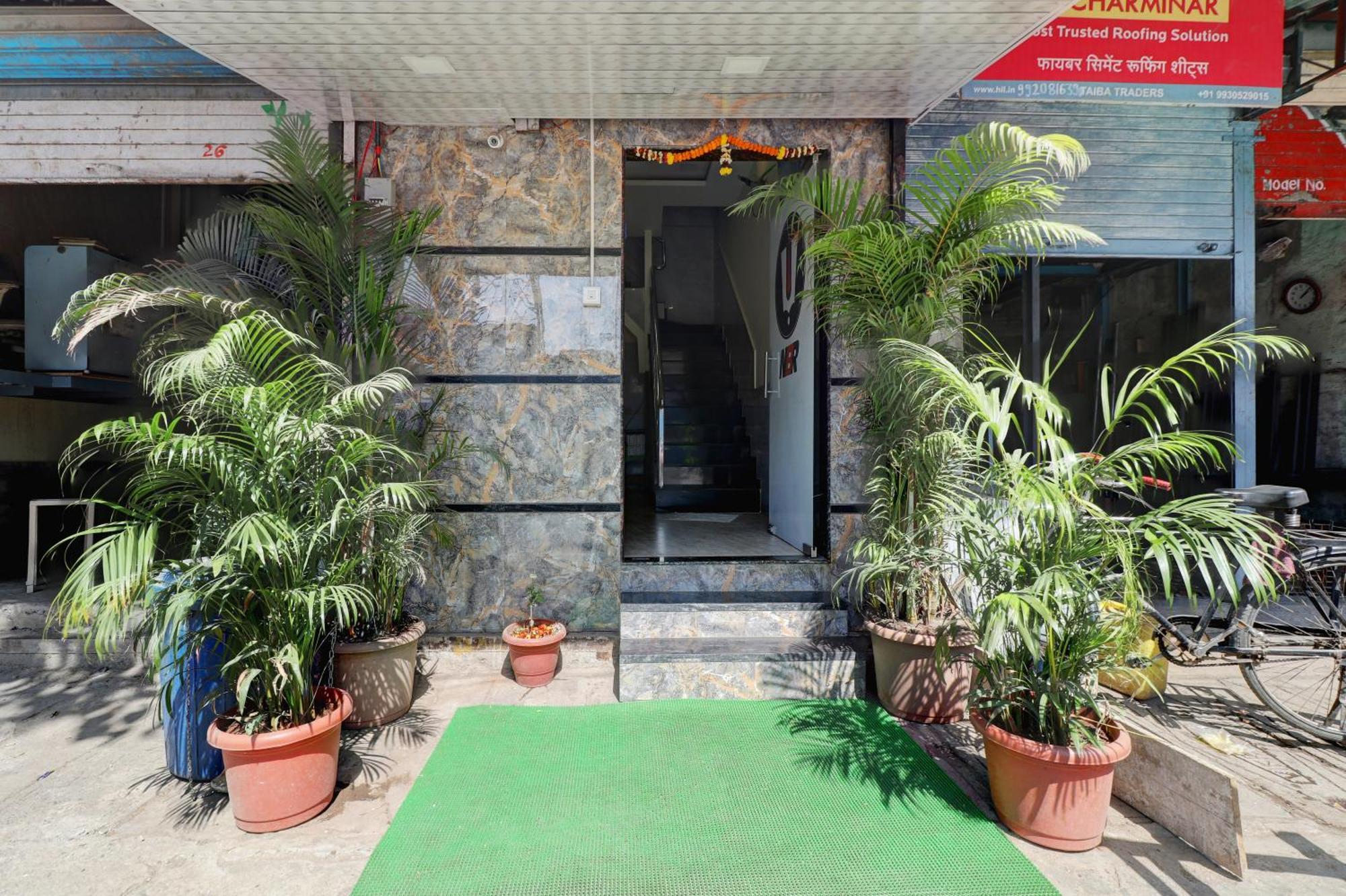 Hotel New Balaji Residency Мумбаї Екстер'єр фото