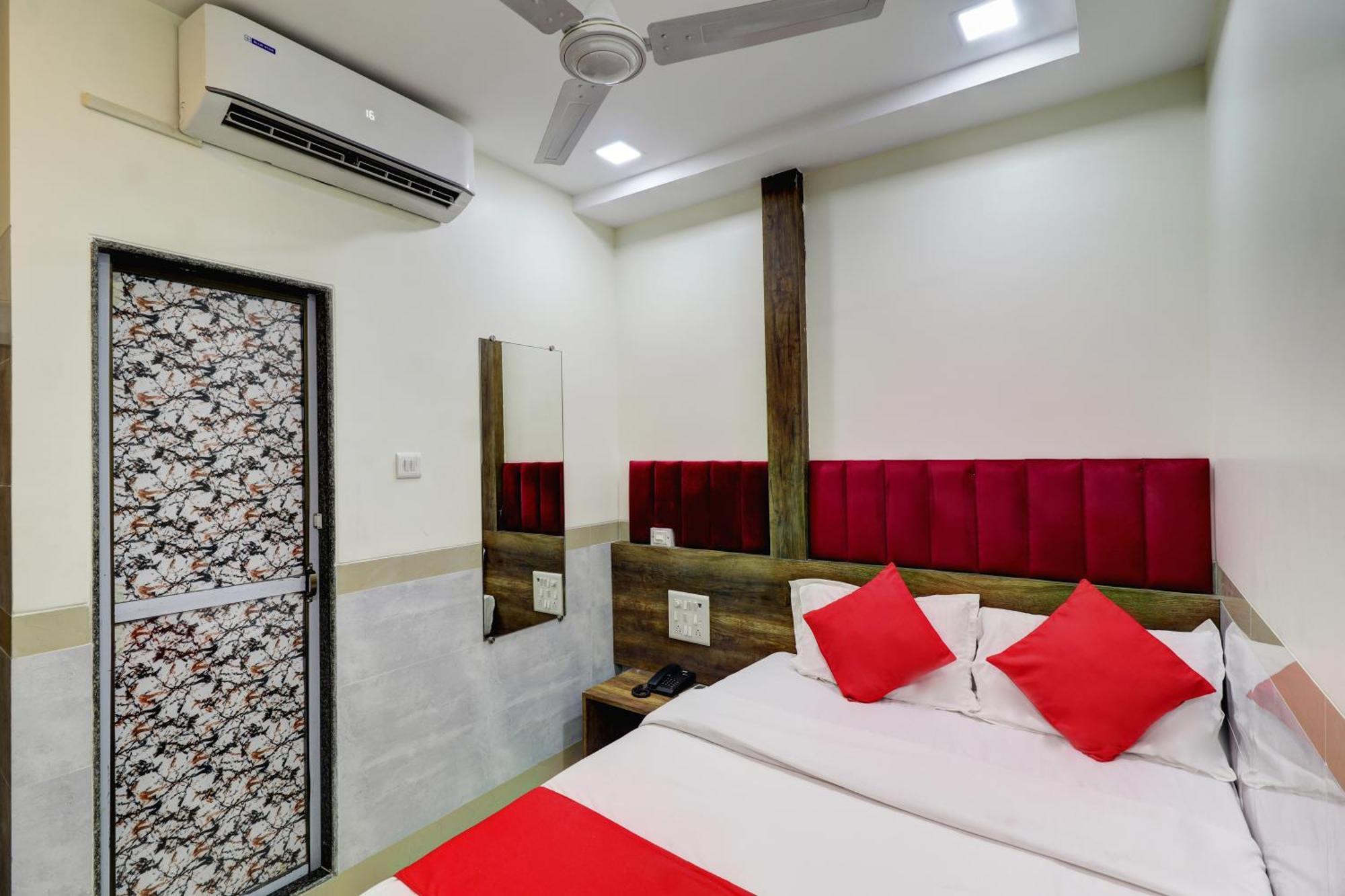 Hotel New Balaji Residency Мумбаї Екстер'єр фото