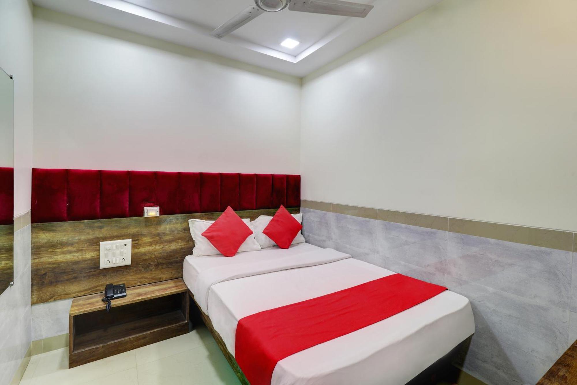 Hotel New Balaji Residency Мумбаї Екстер'єр фото
