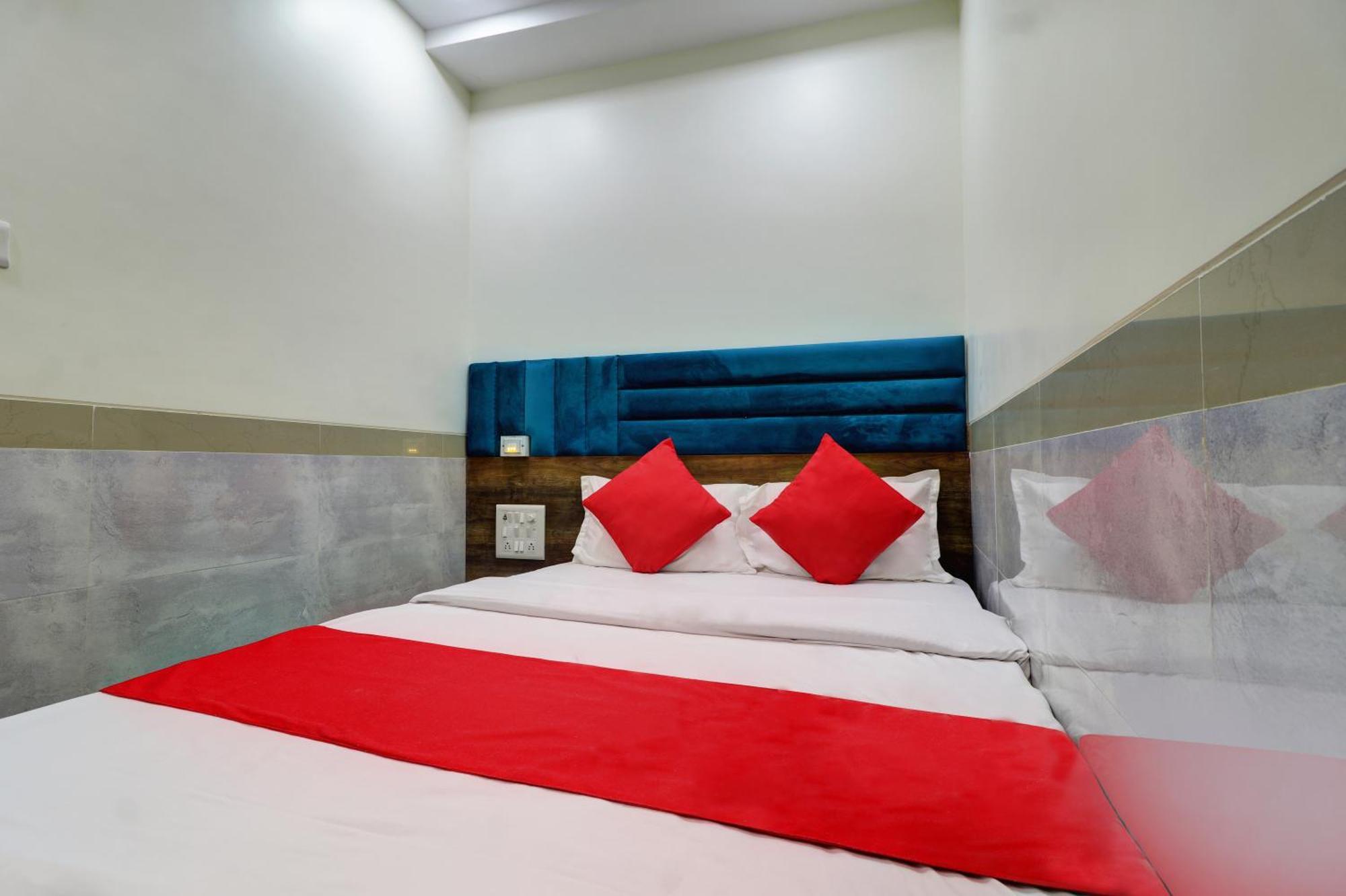 Hotel New Balaji Residency Мумбаї Екстер'єр фото