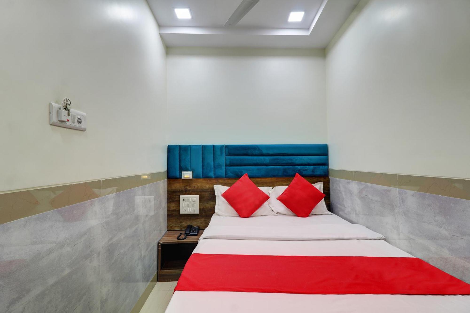 Hotel New Balaji Residency Мумбаї Екстер'єр фото