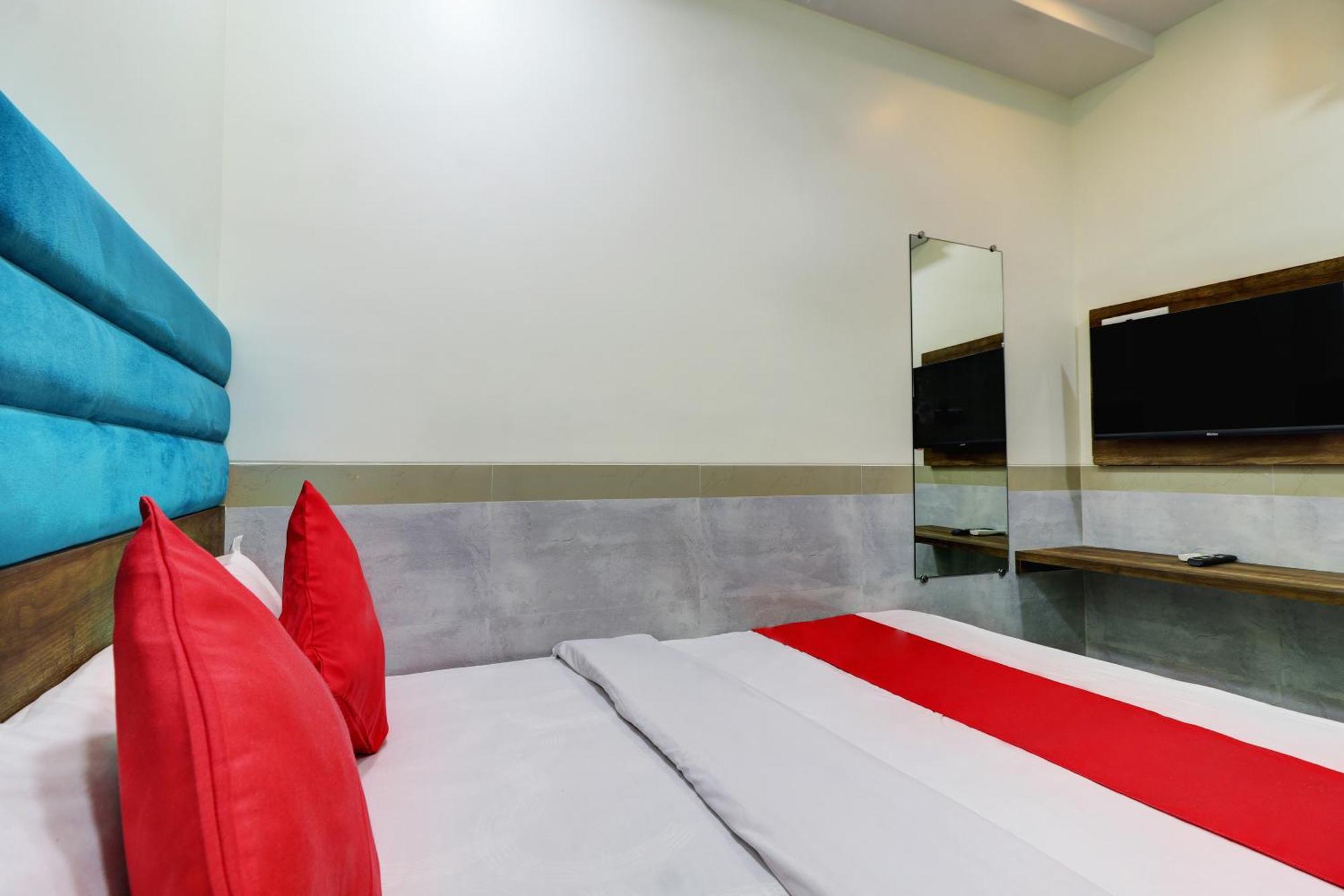 Hotel New Balaji Residency Мумбаї Екстер'єр фото